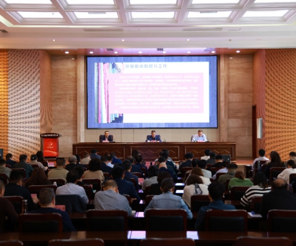 稳扎稳打，持续启发奋进； 思路创新，力求优质发展